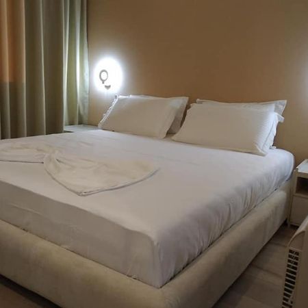 Deluxe Sea Apartment Vlorë エクステリア 写真
