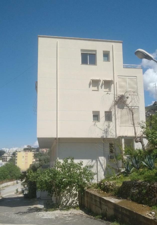 Deluxe Sea Apartment Vlorë エクステリア 写真