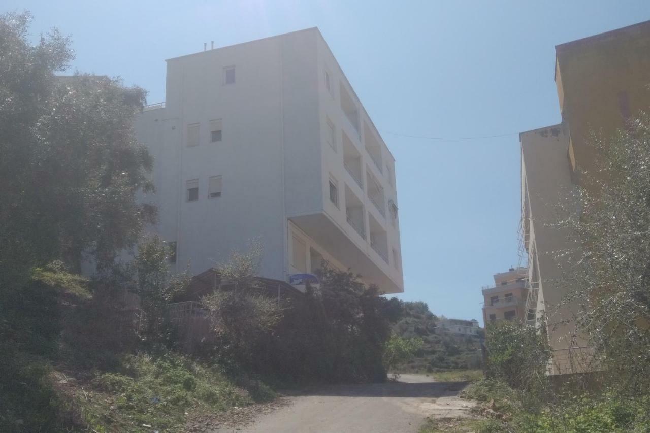 Deluxe Sea Apartment Vlorë エクステリア 写真