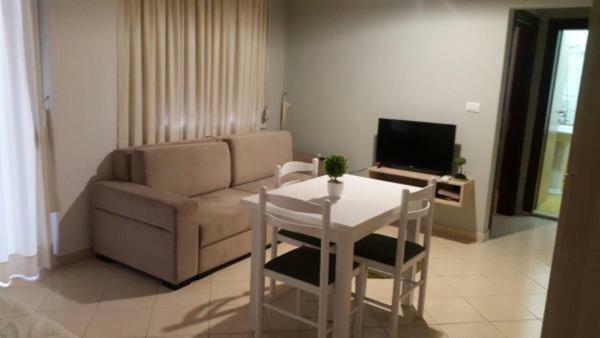 Deluxe Sea Apartment Vlorë エクステリア 写真