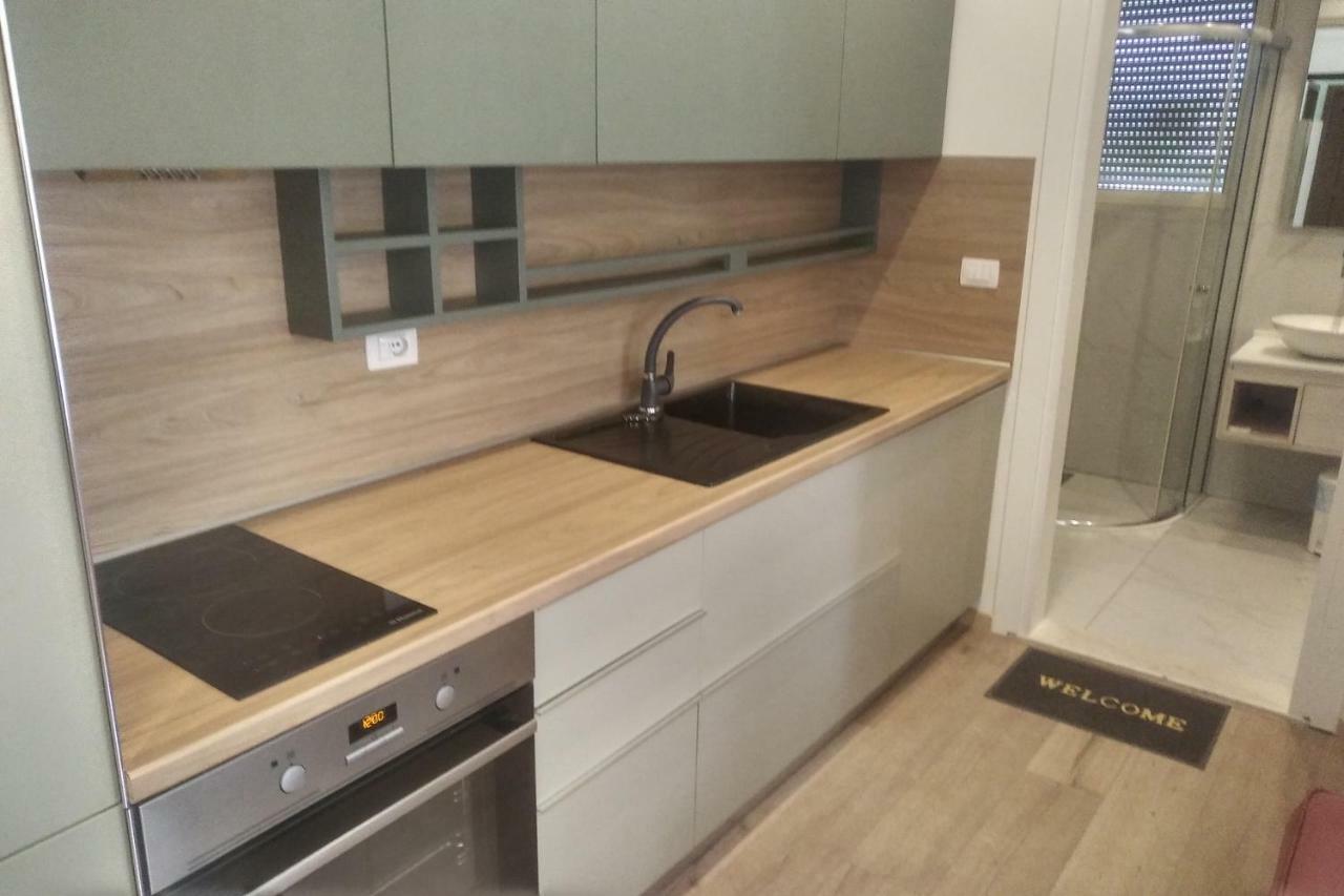 Deluxe Sea Apartment Vlorë エクステリア 写真