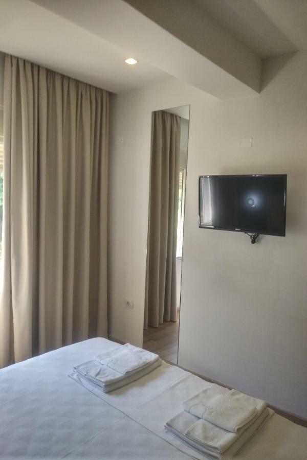 Deluxe Sea Apartment Vlorë エクステリア 写真