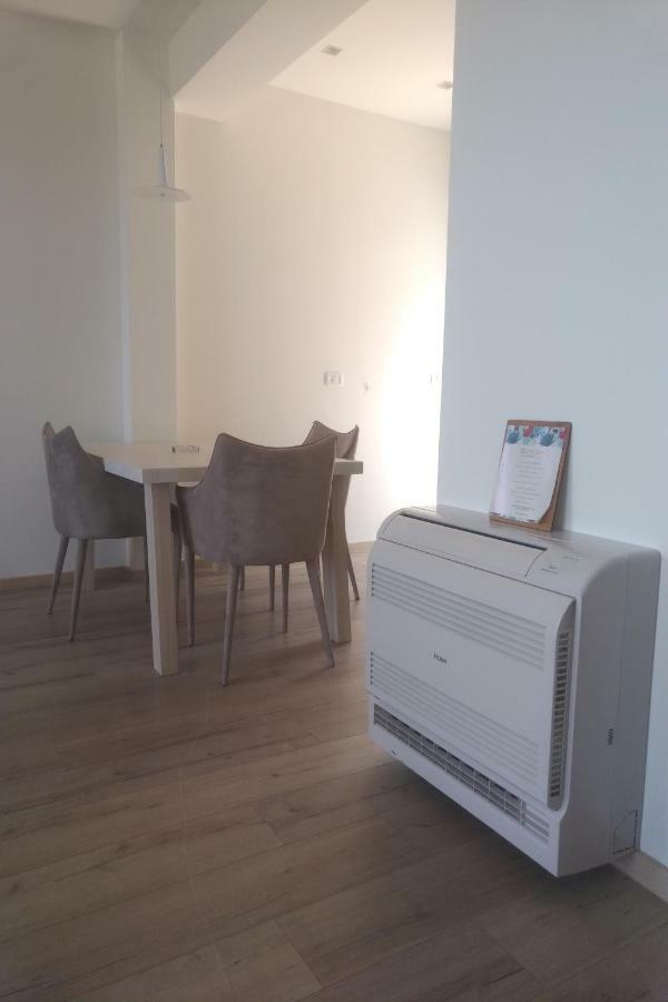 Deluxe Sea Apartment Vlorë エクステリア 写真