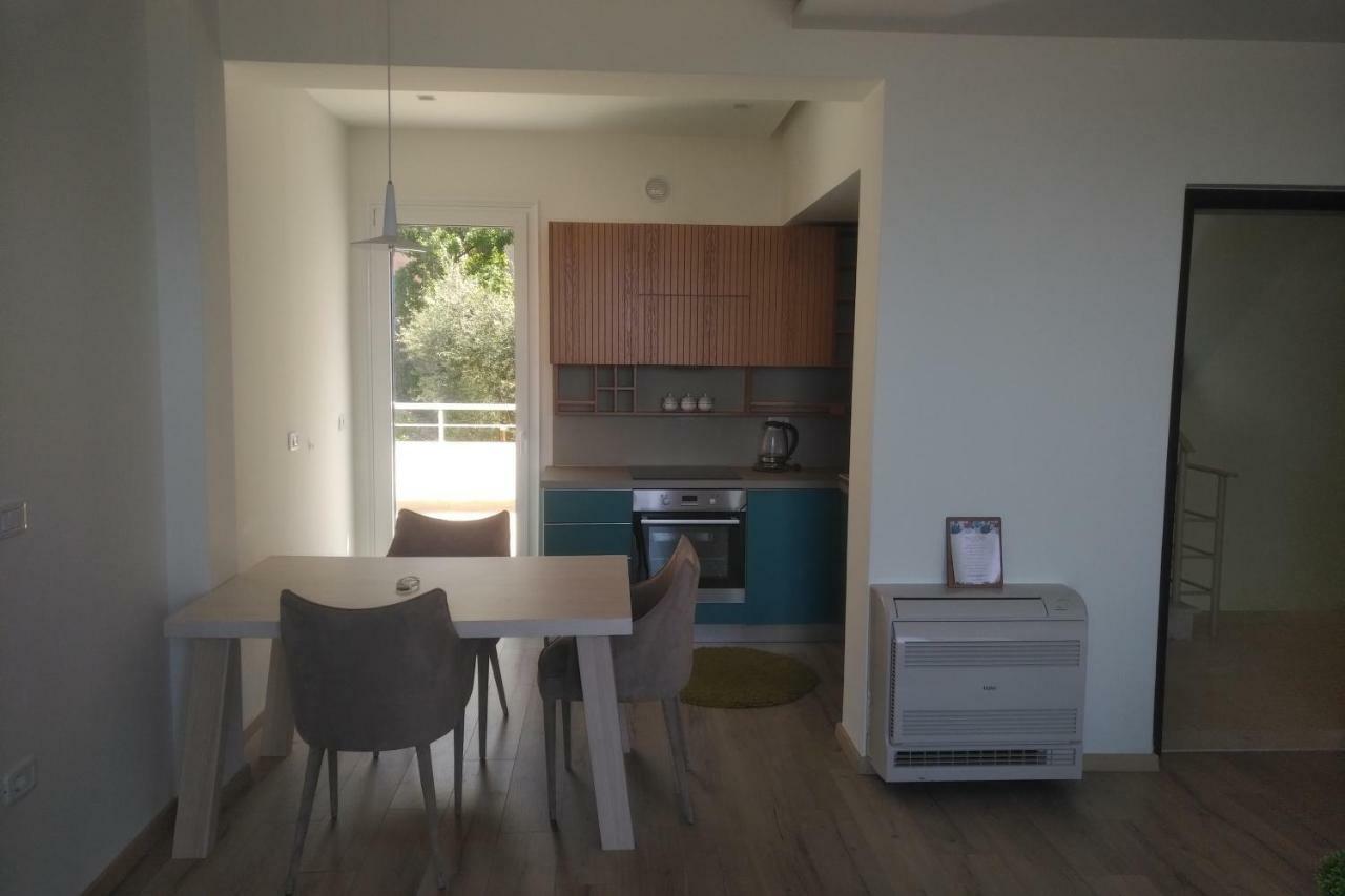 Deluxe Sea Apartment Vlorë エクステリア 写真
