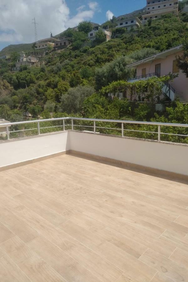 Deluxe Sea Apartment Vlorë エクステリア 写真